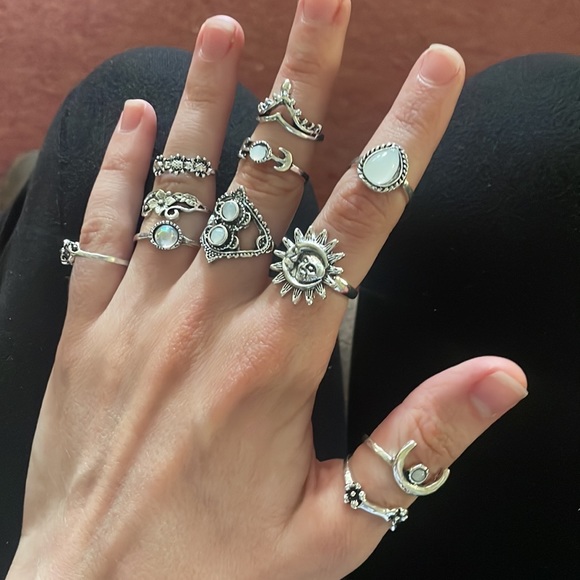 Silver flower ring - Picture 6 of 9